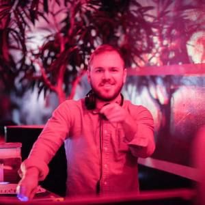 Meet your Posher, Kyle